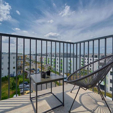 Exclusive Apartment With Balcony & Parking Wroclaw By Renters Prestige Exteriör bild