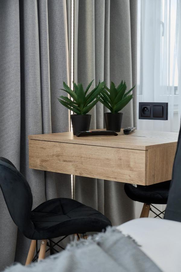 Exclusive Apartment With Balcony & Parking Wroclaw By Renters Prestige Exteriör bild