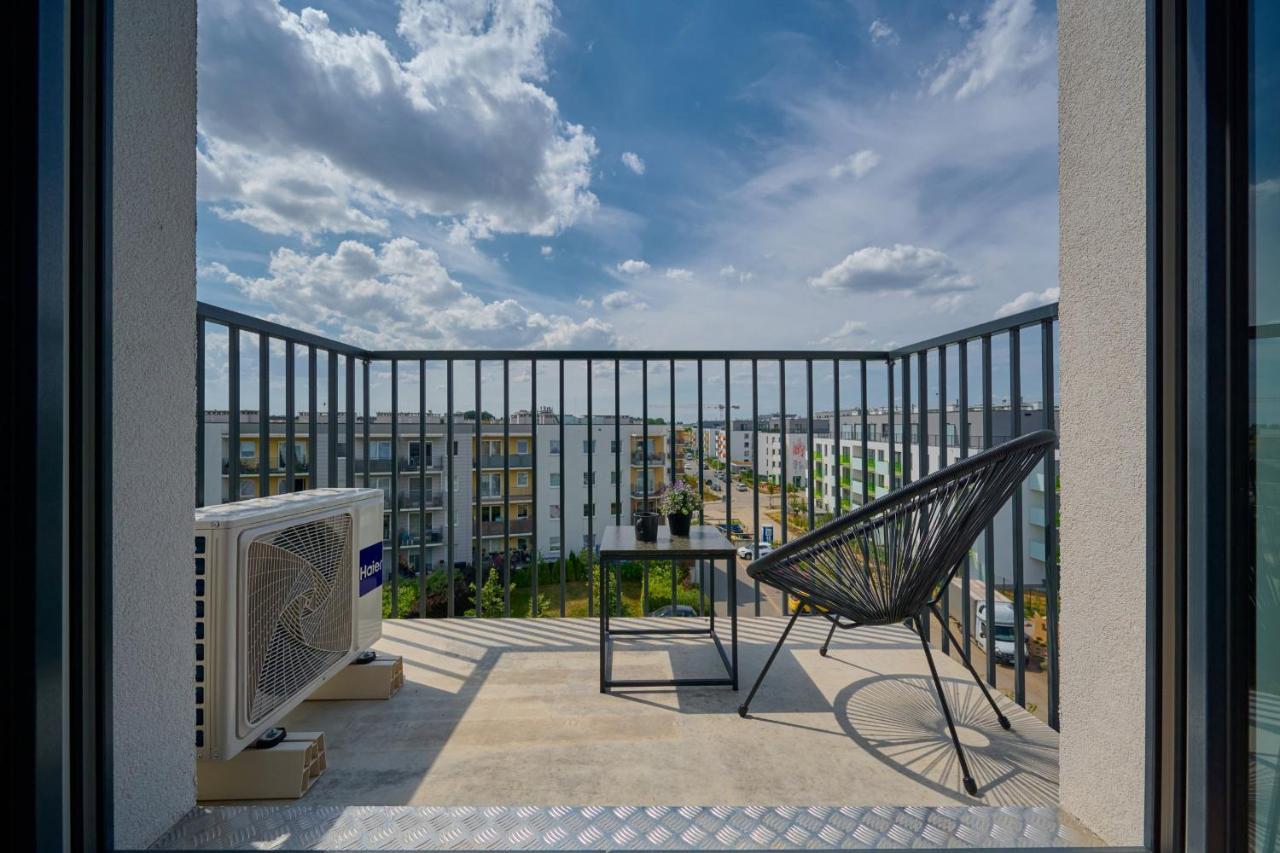 Exclusive Apartment With Balcony & Parking Wroclaw By Renters Prestige Exteriör bild