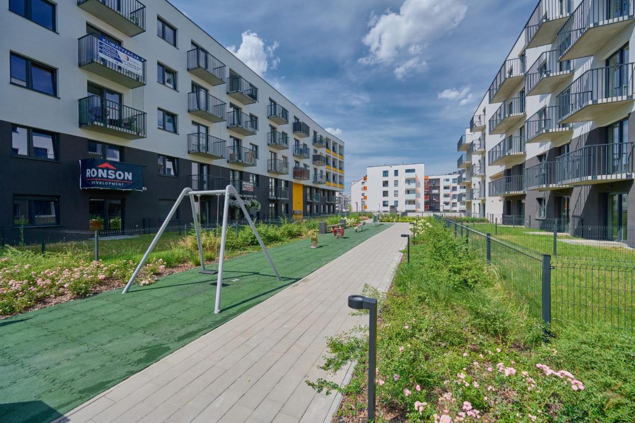 Exclusive Apartment With Balcony & Parking Wroclaw By Renters Prestige Exteriör bild
